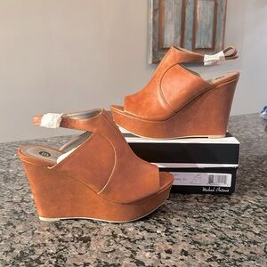 Michael Antonio cognac wedge peep toe NIB 7.5